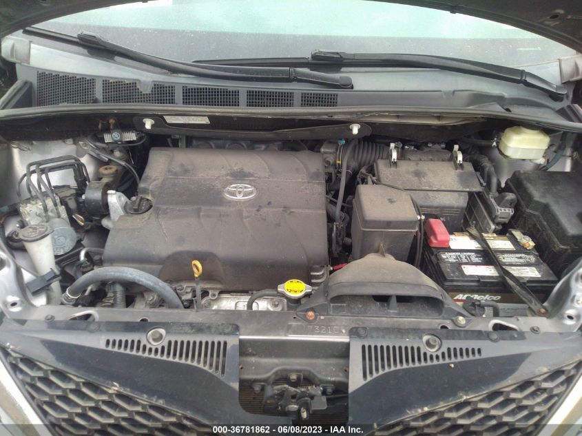 2015 TOYOTA SIENNA SE - 5TDXK3DC2FS662618