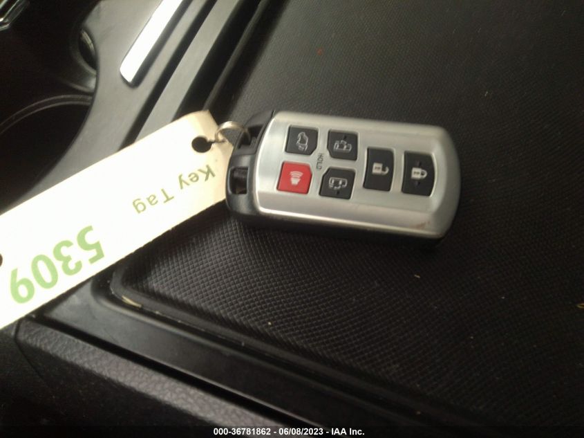 2015 TOYOTA SIENNA SE - 5TDXK3DC2FS662618