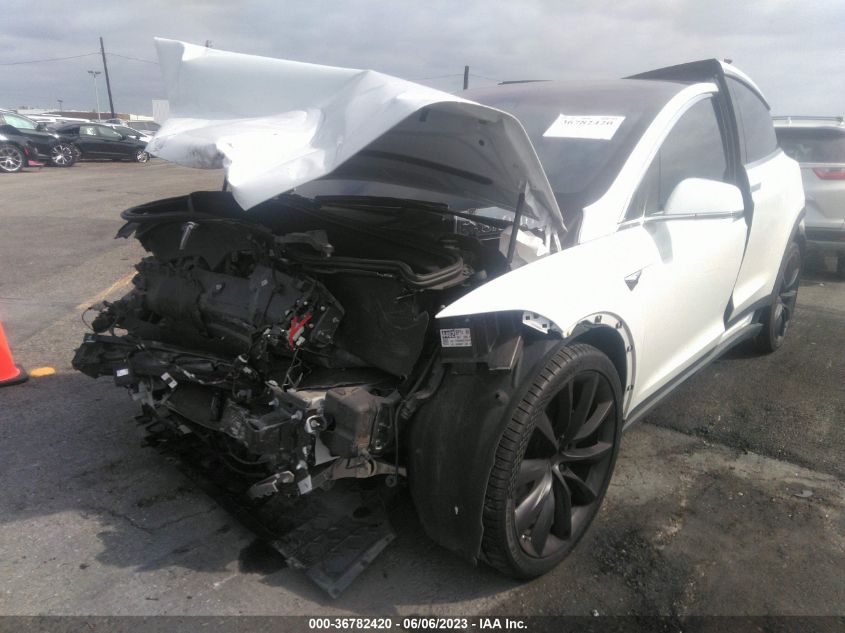 2018 TESLA MODEL X 75D/100D/P100D - 5YJXCDE26JF123358