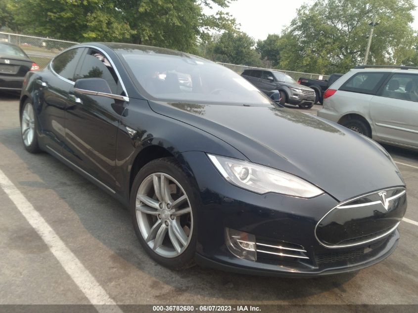2014 TESLA MODEL S 60 KWH BATTERY/P85 - 5YJSA1H18EFP53812