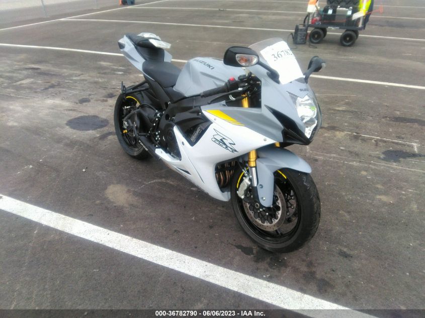 2022 SUZUKI GSX-R750 - JS1GR7MA8N7101389