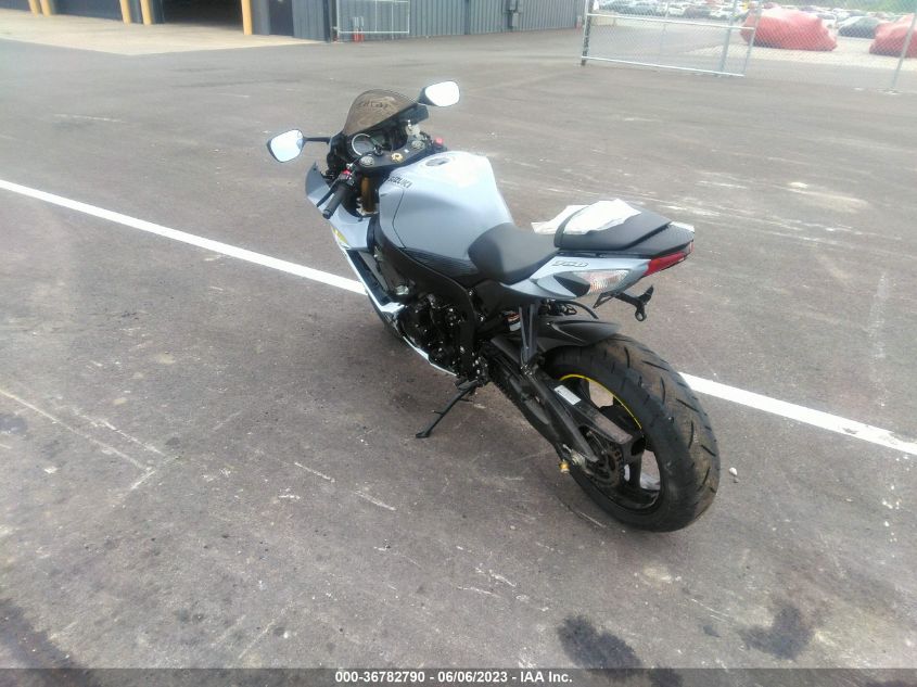 2022 SUZUKI GSX-R750 - JS1GR7MA8N7101389