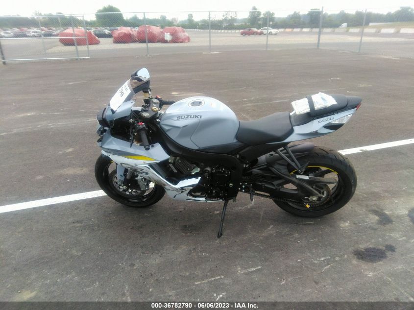 2022 SUZUKI GSX-R750 - JS1GR7MA8N7101389