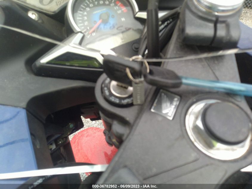2012 HONDA CBR250 R - MLHMC4109C5200829