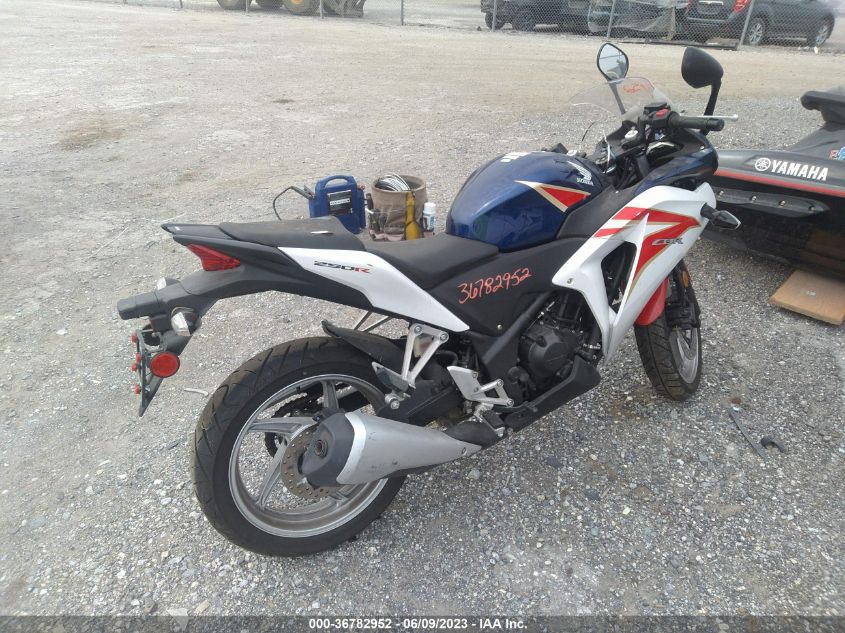 2012 HONDA CBR250 R - MLHMC4109C5200829