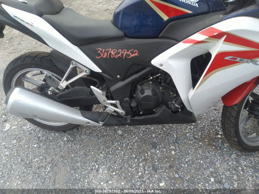 2012 HONDA CBR250 R - MLHMC4109C5200829