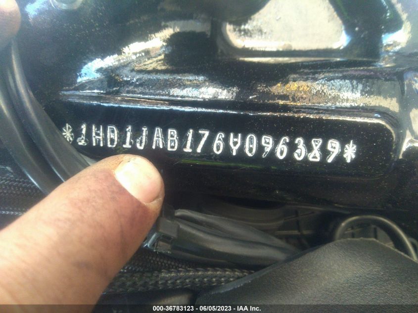 2006 HARLEY-DAVIDSON FXSTBI - 1HD1JAB176Y096389