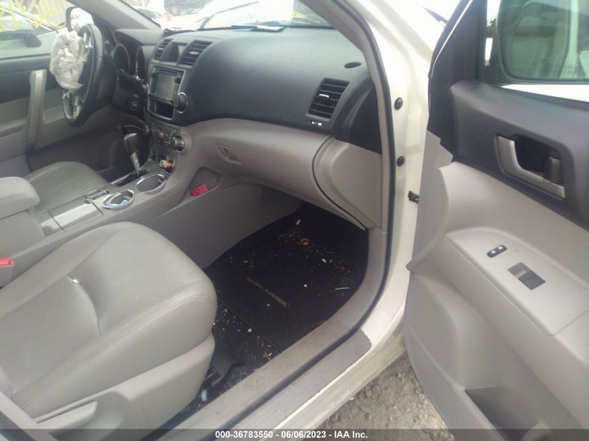 2013 TOYOTA HIGHLANDER PLUS/SE - 5TDBK3EH6DS258786