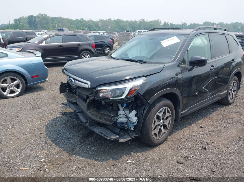 VIN JF2SKAJC5MH531835 2021 SUBARU FORESTER PREMIUM