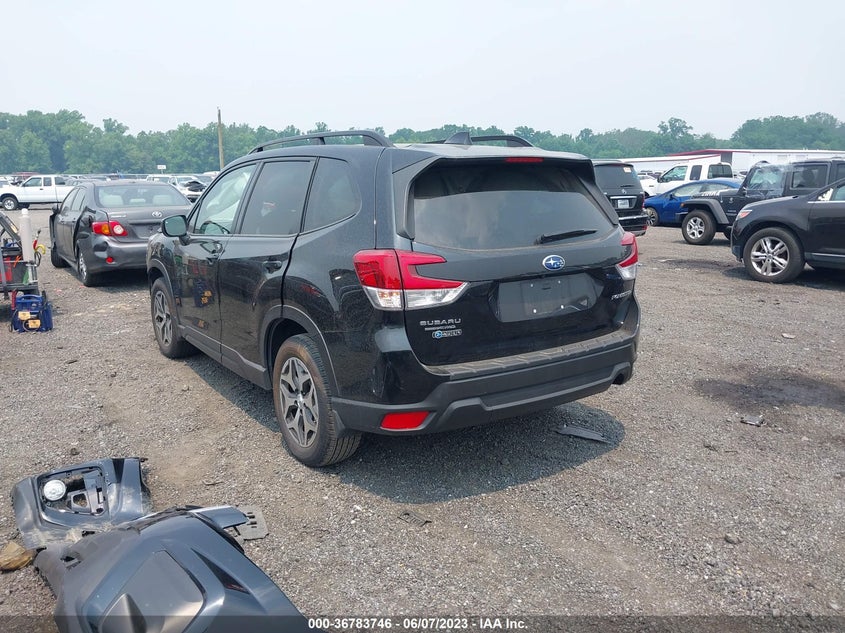 VIN JF2SKAJC5MH531835 2021 SUBARU FORESTER PREMIUM