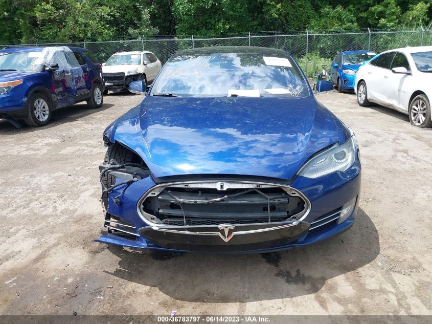 2016 TESLA MODEL S - 5YJSA1E28GF123790