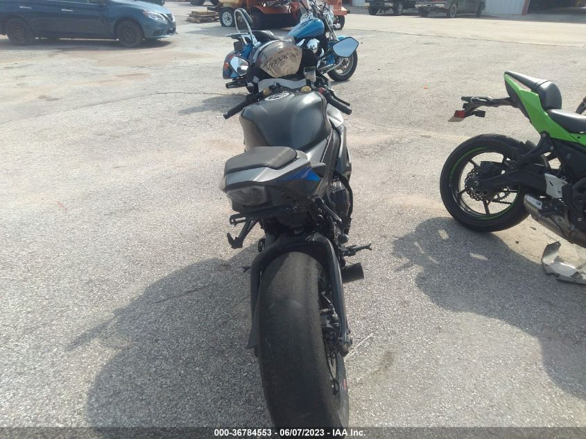 2018 SUZUKI GSX-R1000 - JS1DM11B5J2100011