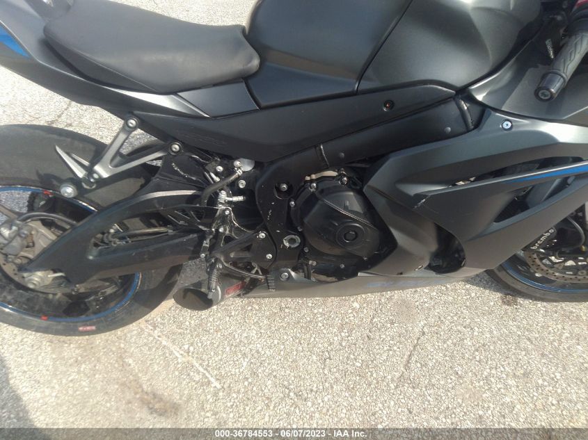 2018 SUZUKI GSX-R1000 - JS1DM11B5J2100011