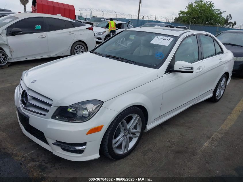 2013 MERCEDES-BENZ C-CLASS C 250 - WDDGF4HB3DG082819