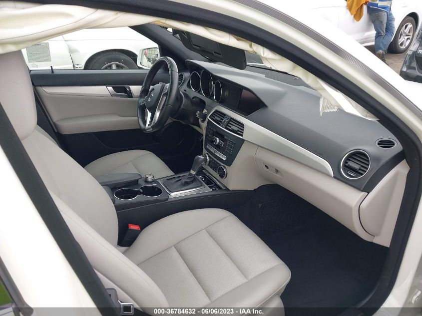 2013 MERCEDES-BENZ C-CLASS C 250 - WDDGF4HB3DG082819
