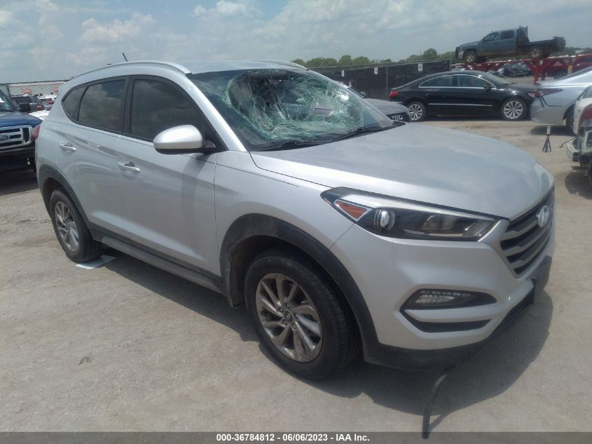 2017 HYUNDAI TUCSON SE - KM8J33A48HU325638