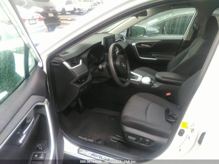 2020 TOYOTA RAV4 XLE - 2T3W1RFV3LC065537
