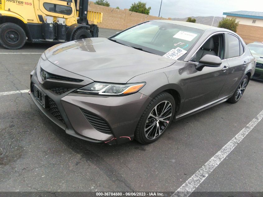 2018 TOYOTA CAMRY SE - 4T1B11HK4JU602472