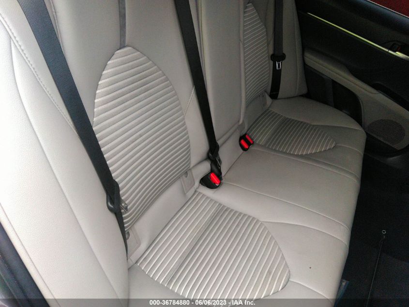 2018 TOYOTA CAMRY SE - 4T1B11HK4JU602472