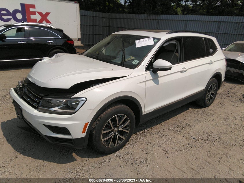 VIN 3VV2B7AX6LM090944 2020 VOLKSWAGEN TIGUAN SE/SEL/SE R-LINE BLACK