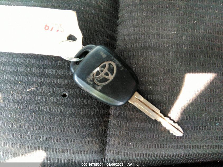 2018 TOYOTA RAV4 LE - JTMBFREV3JJ747183