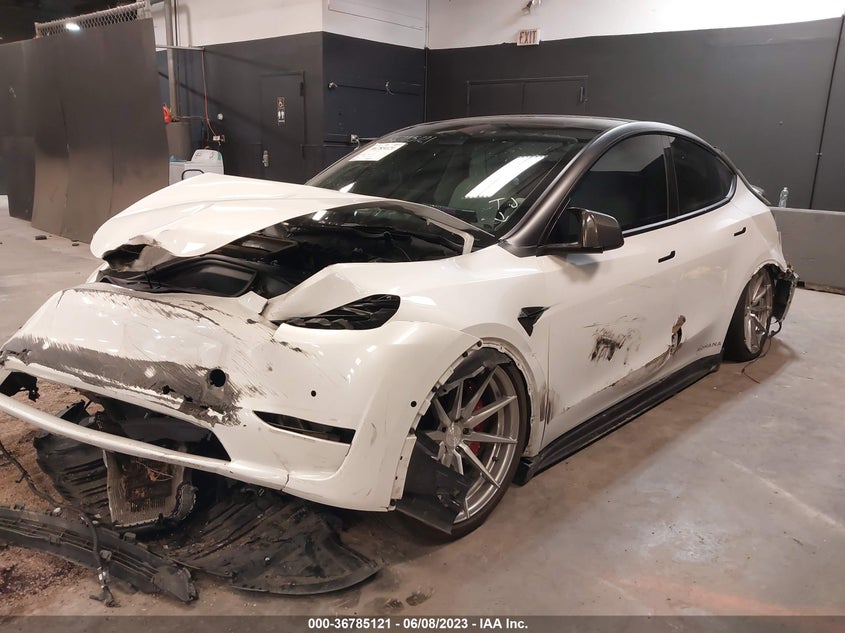 VIN 5YJYGDEE6MF125294 2021 TESLA MODEL Y LONG RANGE
