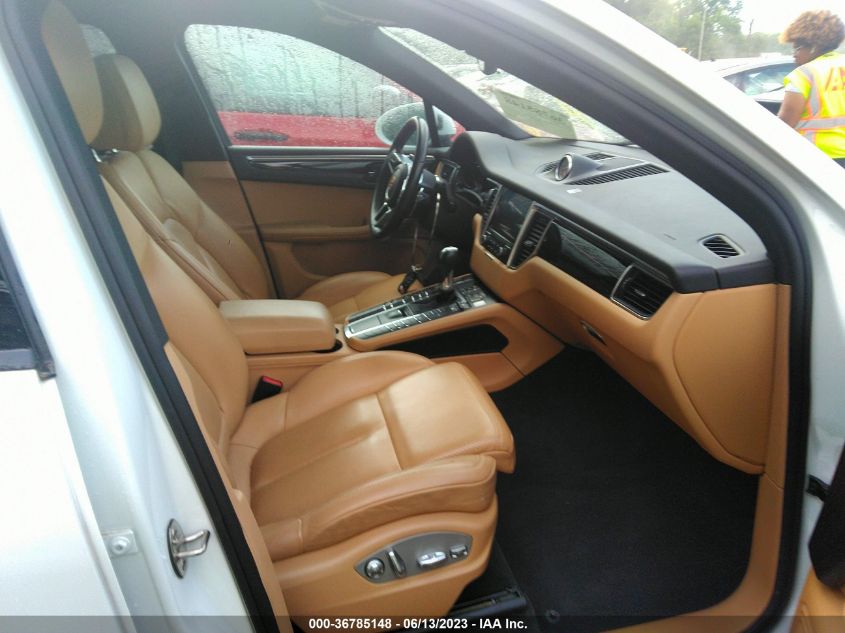 2017 PORSCHE MACAN - WP1AA2A51HLB04190
