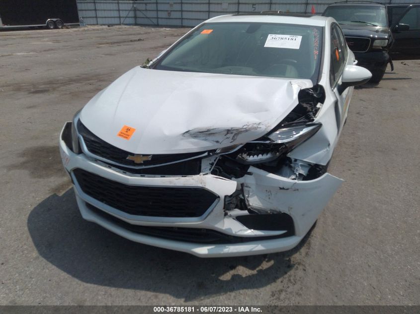 2018 CHEVROLET CRUZE LT - 1G1BE5SM0J7160405