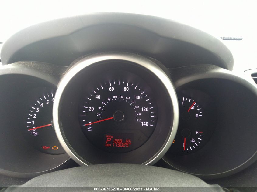 2013 KIA SOUL + - KNDJT2A62D7633011