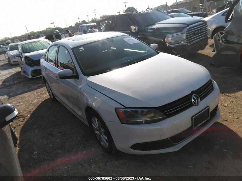 2014 VOLKSWAGEN JETTA SEDAN SE - 3VWD17AJ9EM371299