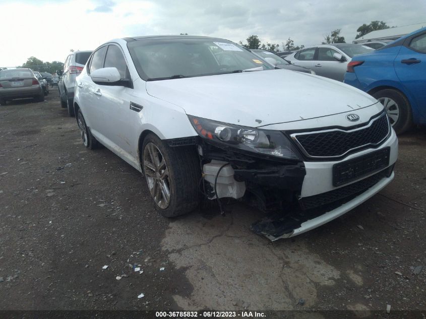 2013 KIA OPTIMA SX W/LIMITED PKG - 5XXGR4A60DG126359