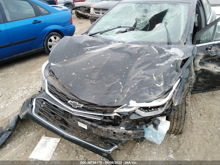 2018 CHEVROLET CRUZE LT - 1G1BE5SM5J7110292