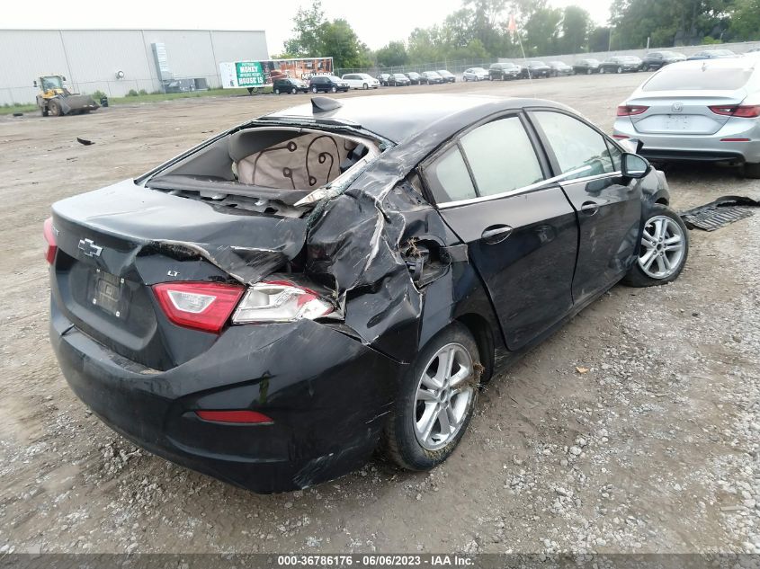 2018 CHEVROLET CRUZE LT - 1G1BE5SM5J7110292