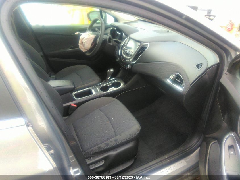 2018 CHEVROLET CRUZE LT - 1G1BE5SM1J7205027