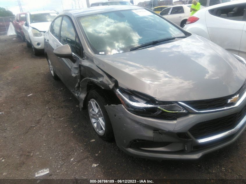 2018 CHEVROLET CRUZE LT - 1G1BE5SM1J7205027