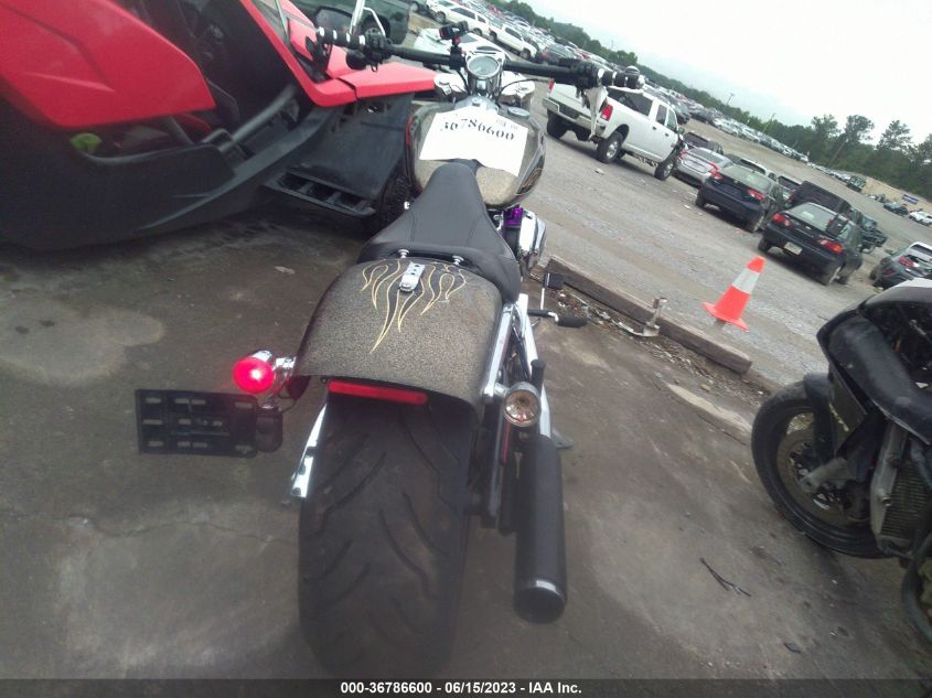 2016 HARLEY-DAVIDSON FXSB BREAKOUT 1HD1BFV1XGB030199