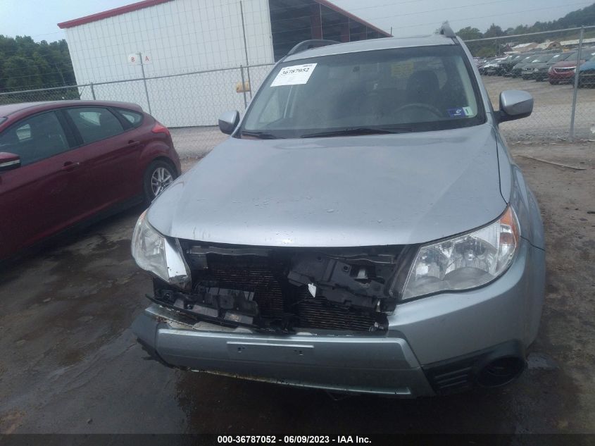 2013 SUBARU FORESTER 2.5X PREMIUM - JF2SHADC9DH440982