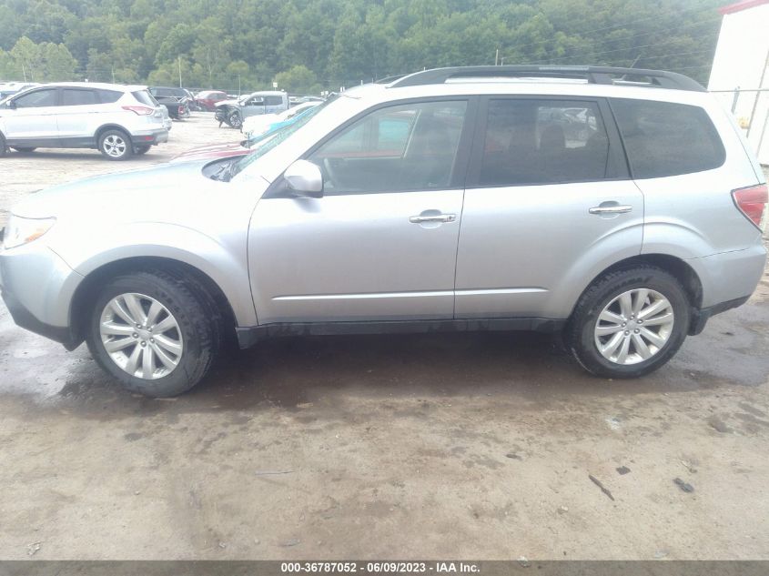 2013 SUBARU FORESTER 2.5X PREMIUM - JF2SHADC9DH440982