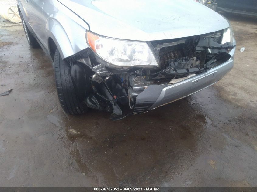 2013 SUBARU FORESTER 2.5X PREMIUM - JF2SHADC9DH440982