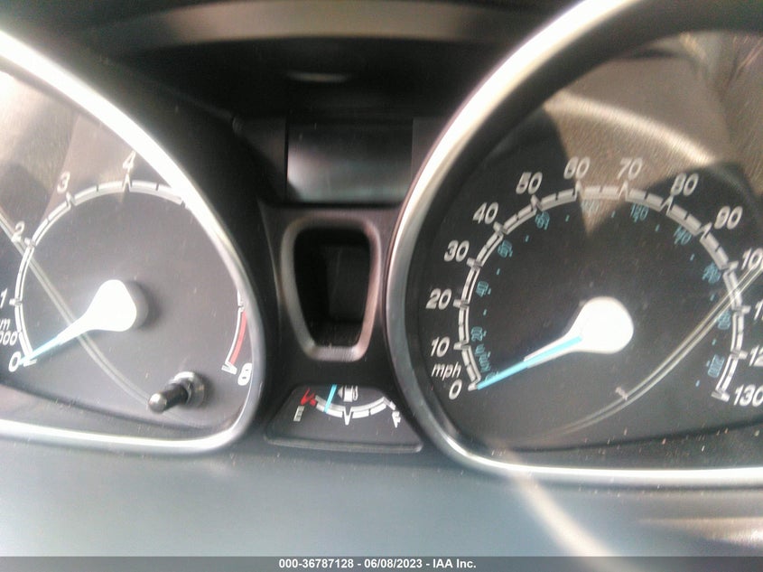 VIN 3FADP4EJ7JM125992 2018 FORD FIESTA SE