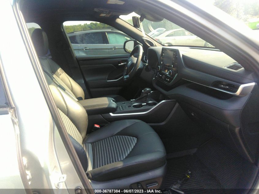 2022 TOYOTA HIGHLANDER XSE - 5TDJZRAH4NS137109