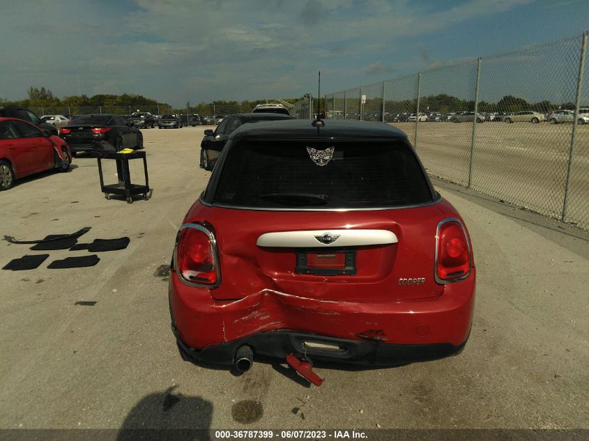 2015 MINI COOPER HARDTOP 4 DOOR WMWXS5C51FT832738