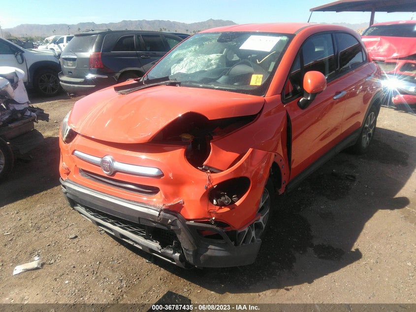 VIN ZFBCFXCB2HP594811 2017 FIAT 500X TREKKING