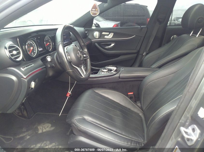 2019 MERCEDES-BENZ E-CLASS E 300 - WDDZF4JB1KA583159