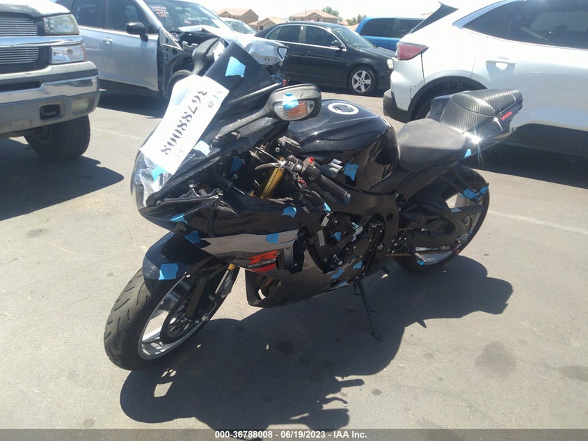 VIN JS1GR7MA4J2100716 2018 SUZUKI GSX-R750