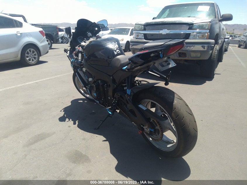 VIN JS1GR7MA4J2100716 2018 SUZUKI GSX-R750