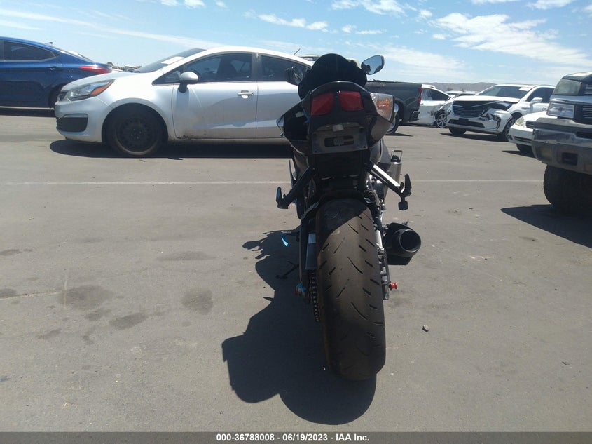 VIN JS1GR7MA4J2100716 2018 SUZUKI GSX-R750
