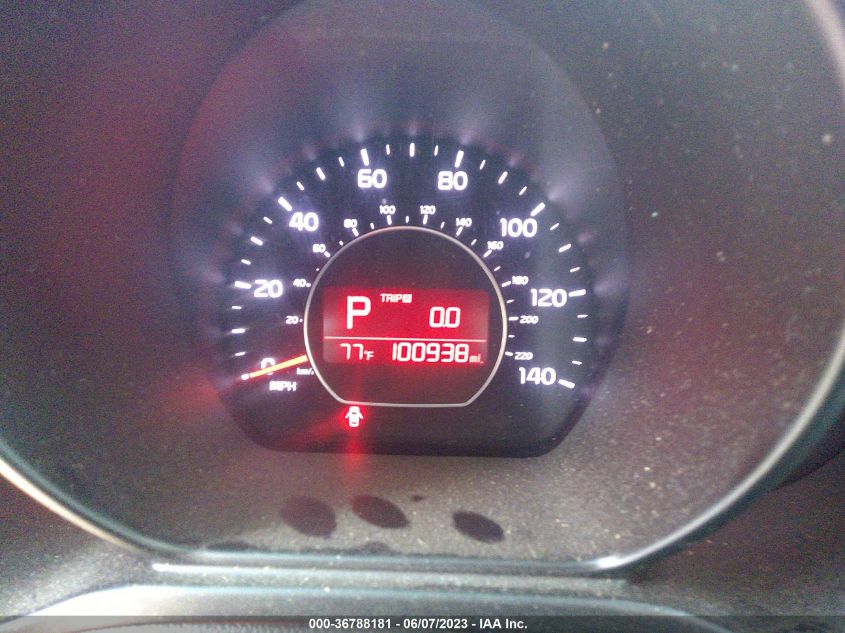 2015 KIA SOUL + - KNDJP3A58F7150806