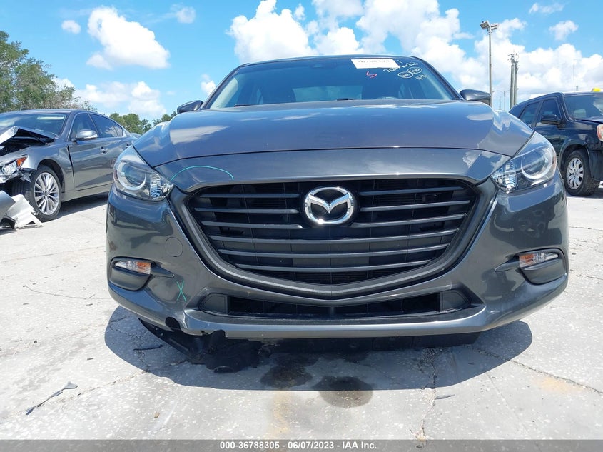 VIN 3MZBN1U72JM200137 2018 MAZDA MAZDA3 4-DOOR SPORT