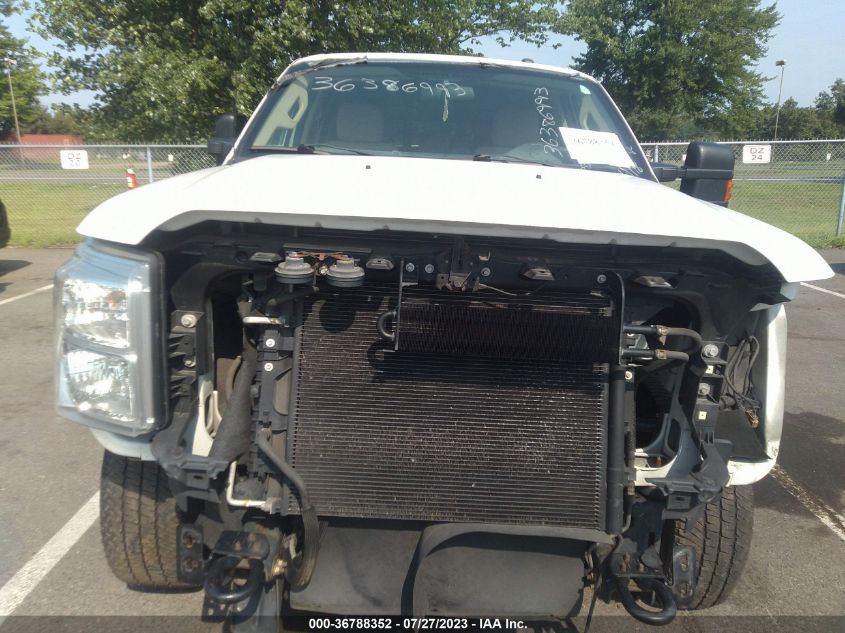 2015 FORD SUPER DUTY F-250 SRW LARIAT/PLATINUM - 1FT7W2B68FEB63260